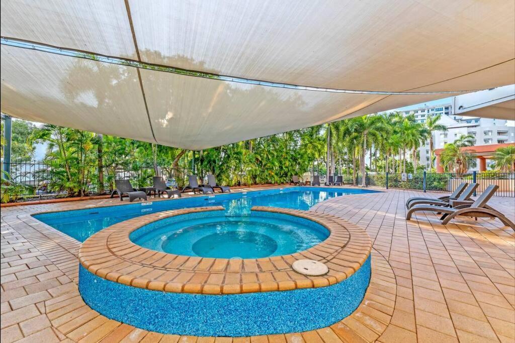 'Towering Palms' Resort-Style Apartment With A Separate Studio Darwin Zewnętrze zdjęcie